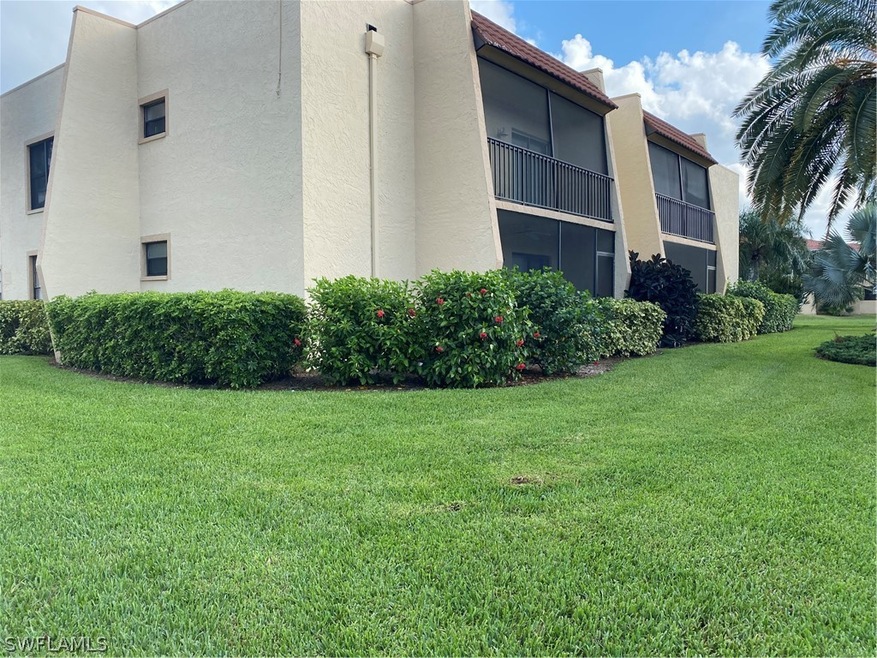 12491 Mcgregor Blvd unit 4, Fort Myers, FL 33919 - photo 1