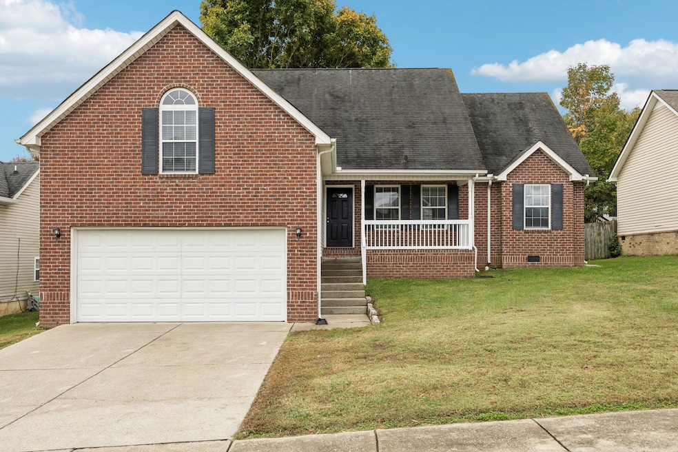 1305 Chapman Ct, Spring Hill, TN 37174 - photo 1