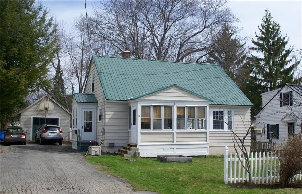 81 Oakland St, Waterville, ME 04901 - photo 1