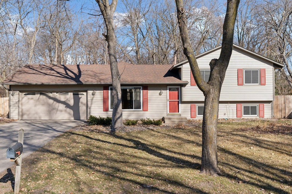 10494 106th Place N, Maple Grove, MN 55369 - photo 1