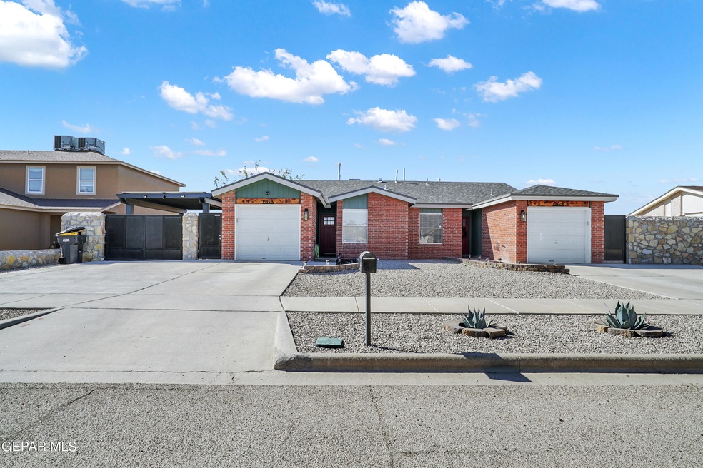 1593 Hartsdale Dr, Horizon City, TX 79928 - photo 1