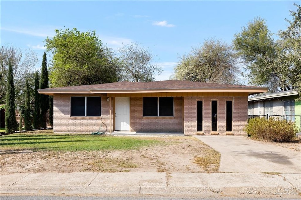 1005 N 27th St, McAllen, TX 78501 - photo 1