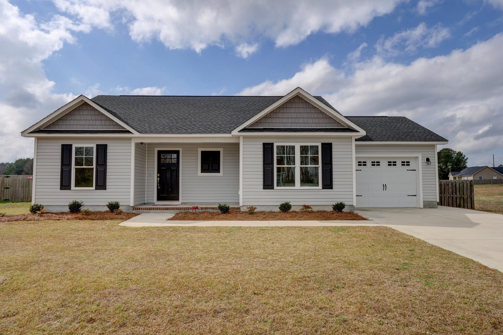 304 Starky Rd Richlands NC