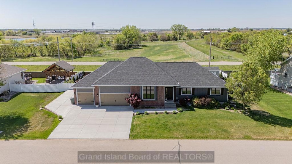 Pending $489,000
