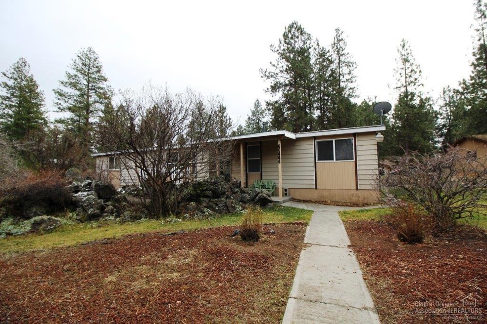 60886 Ridge Dr, Bend, OR 97702 - photo 1