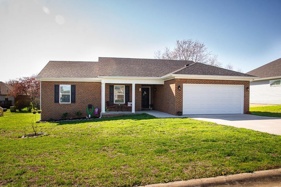 118 Hogan Dr, Frankfort, KY 40601 - photo 1