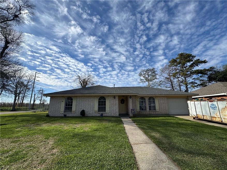 360 Courville Dr, Luling, LA 70070 - photo 1