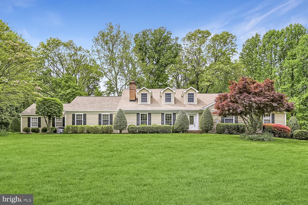 15014 Spring Meadows Dr, Germantown, MD 20874 - photo 1