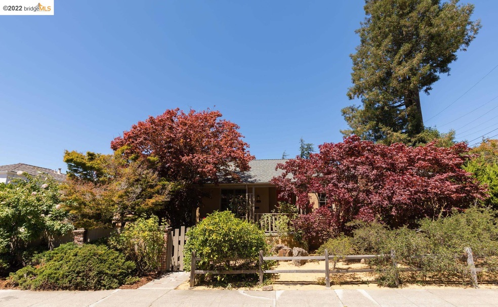 1421 Lincoln St, Berkeley, CA 94702 - photo 1