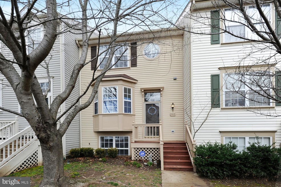 205 Frazer Dr, Purcellville, VA 20132 - photo 1