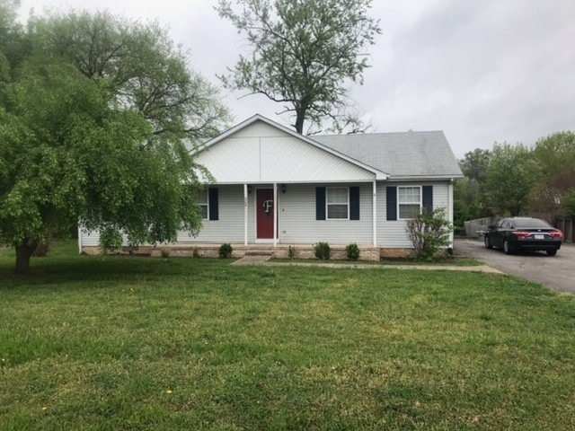 225 Edgeview Dr, Shelbyville, TN 37160 - photo 1