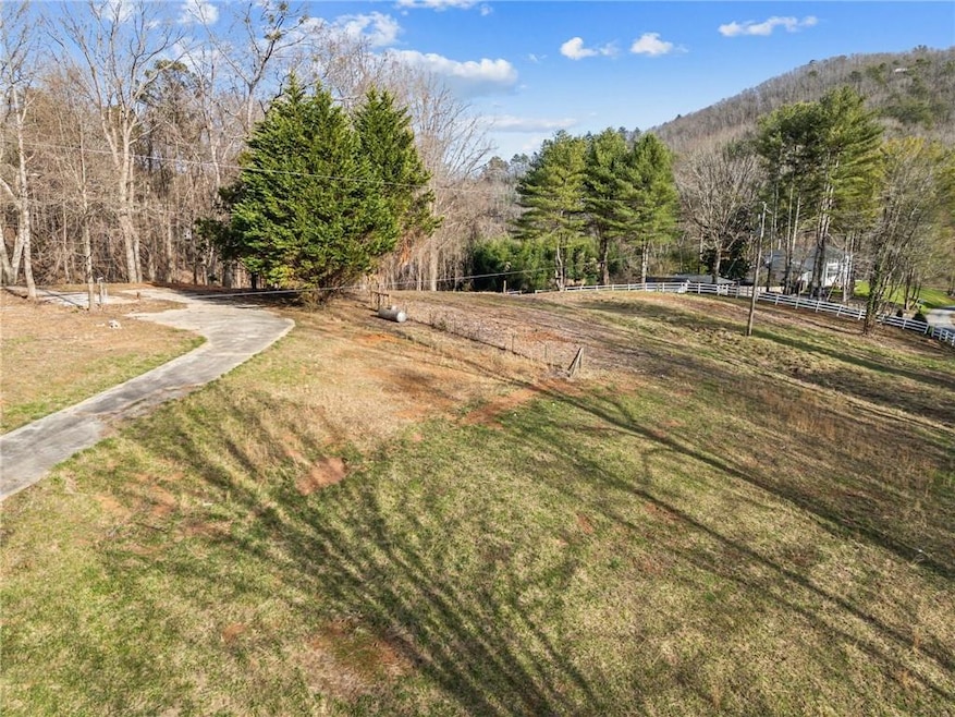 142 Smokerise Dr, Sautee Nacoochee, GA 30571 - photo 1