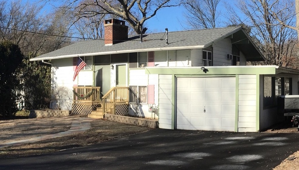 55 Evelyn St, North Dartmouth, MA 02747 - photo 1