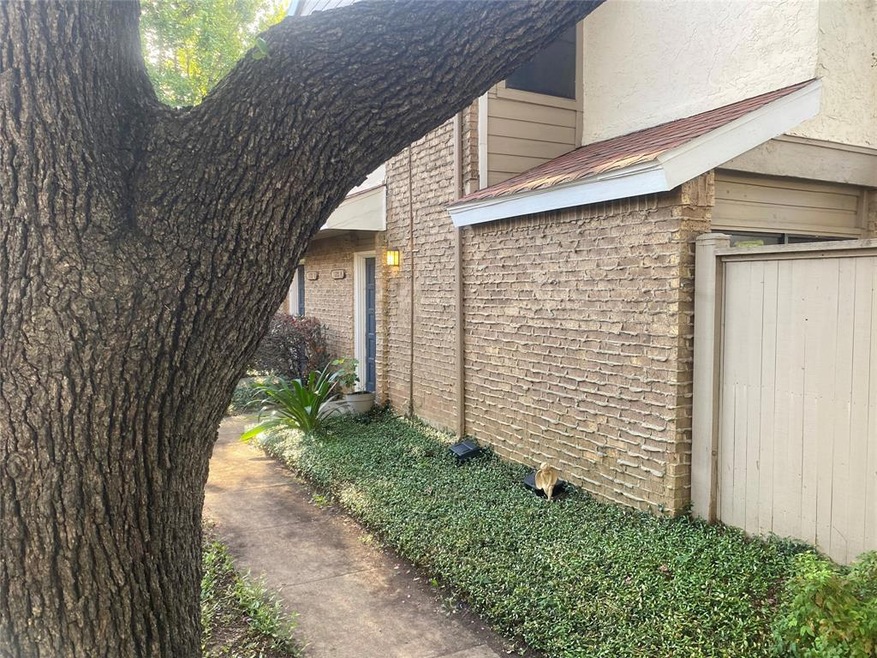 sidewalk to entry