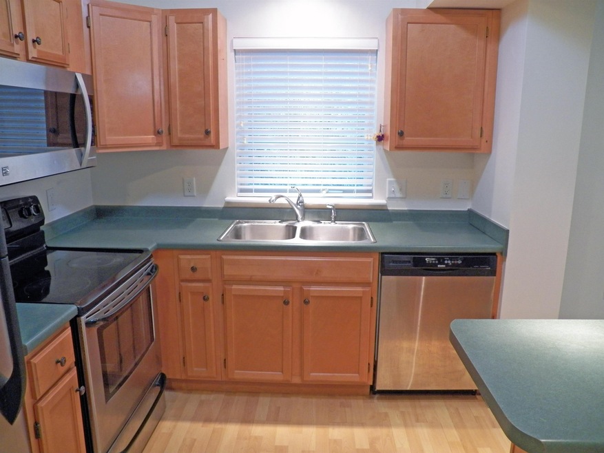 299 Mount Support Rd unit 18, Lebanon, NH 03766 - photo 1