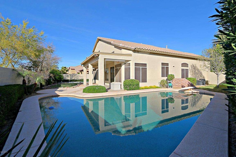 532 N Kimberlee Way, Chandler, AZ 85225 - photo 1