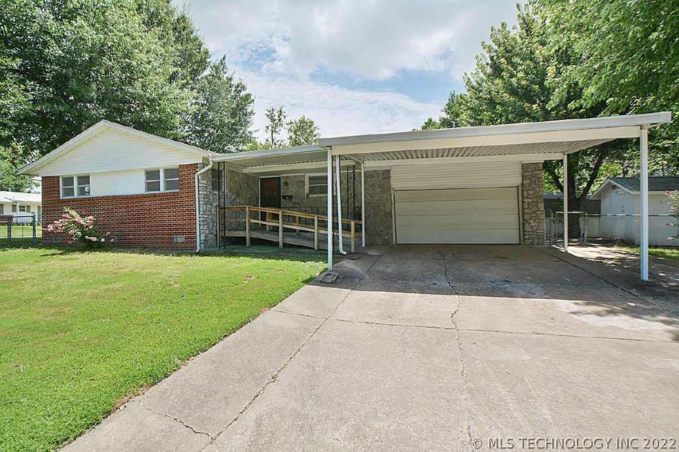 305 W Vandalia St, Broken Arrow, OK 74012 - photo 1