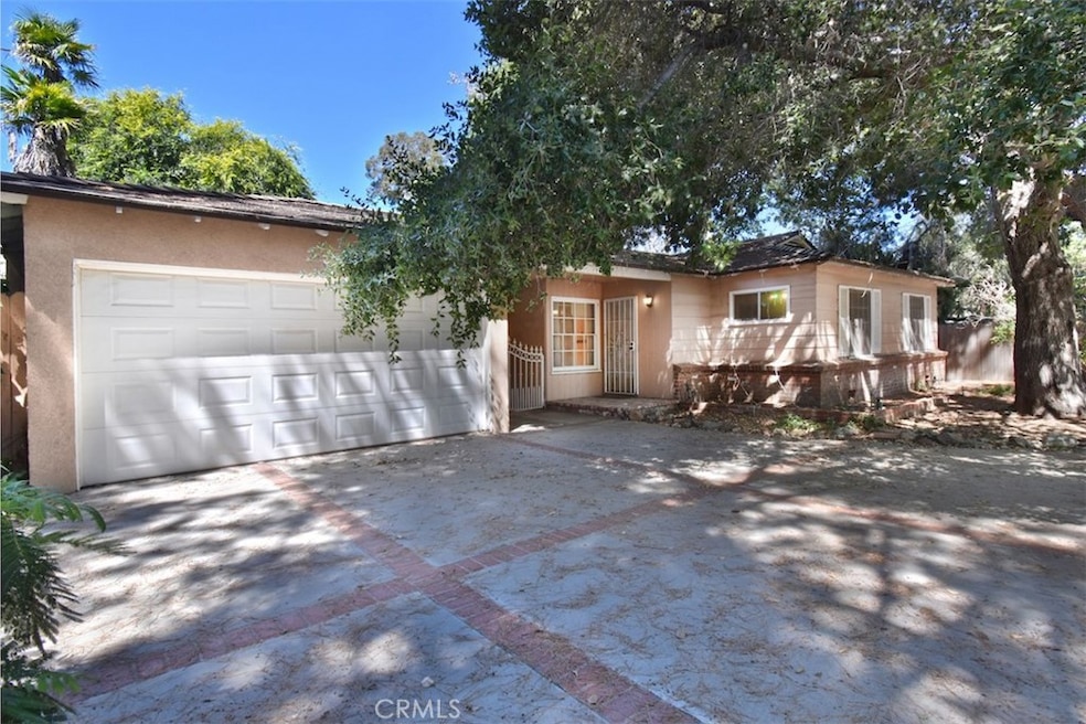 Sold $1,317,500 • Co-Listing Agent