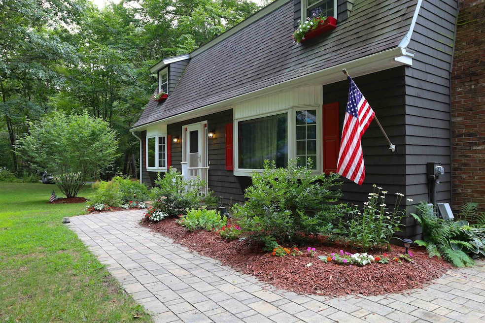 13 Scotts Dr, Charlestown, NH 03603 - photo 1