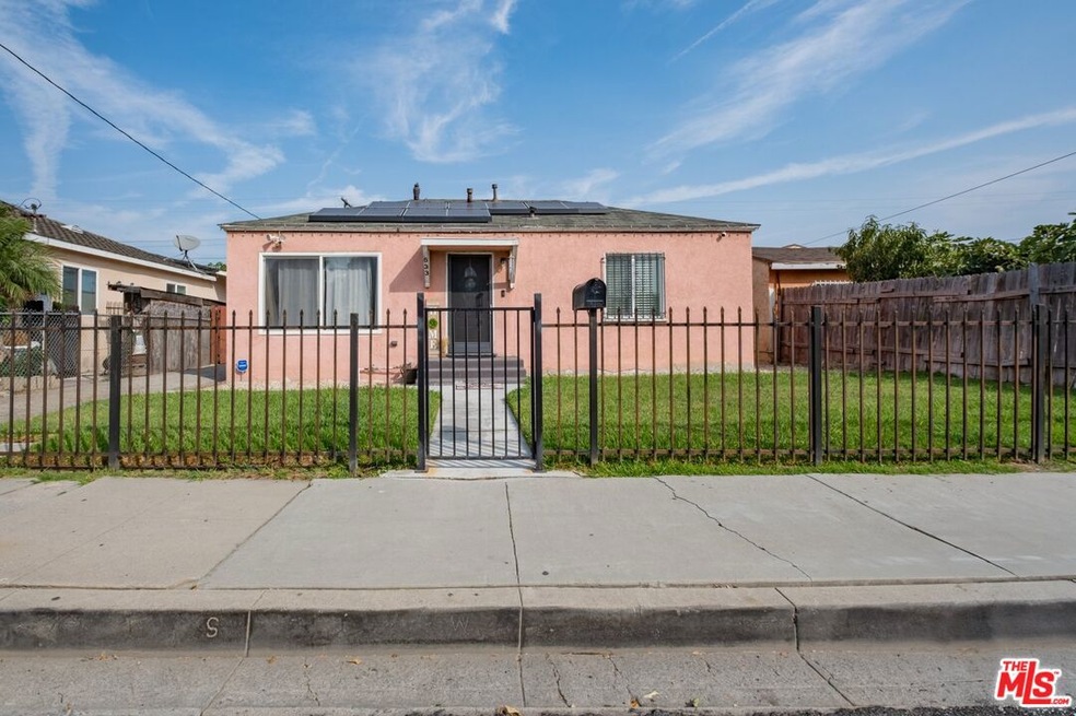 633 W Cherry St, Compton, CA 90222 - photo 1