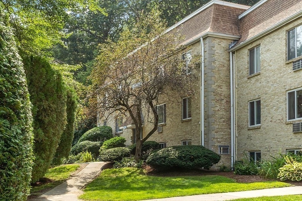 288 Swanson Rd unit 202, Boxborough, MA 01719 - photo 1