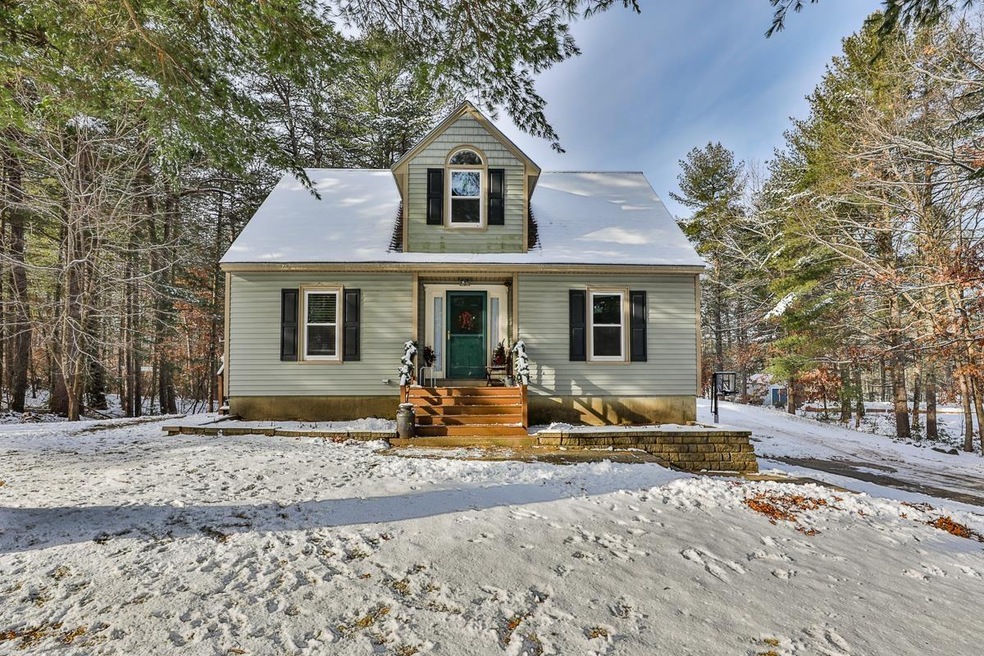 4 Rookery Way, Litchfield, NH 03052 - photo 1