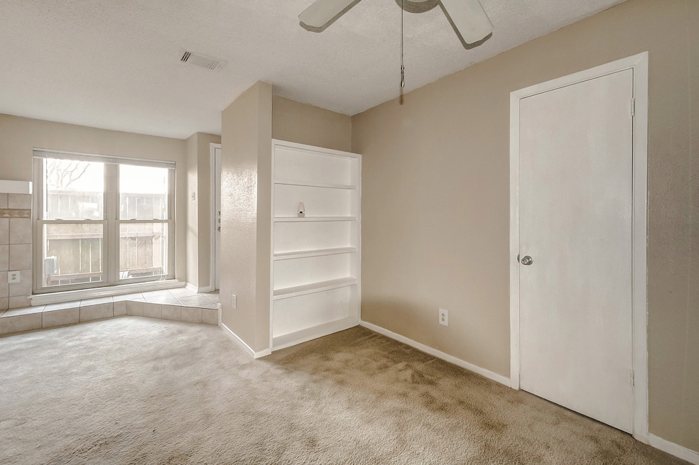 9327 Pagewood Ln, Houston, TX 77063 - photo 1