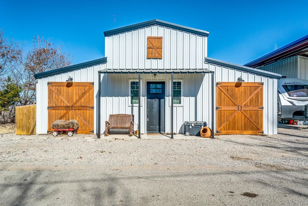 464 Burton Hill Dr, Weatherford, TX 76087 - photo 1