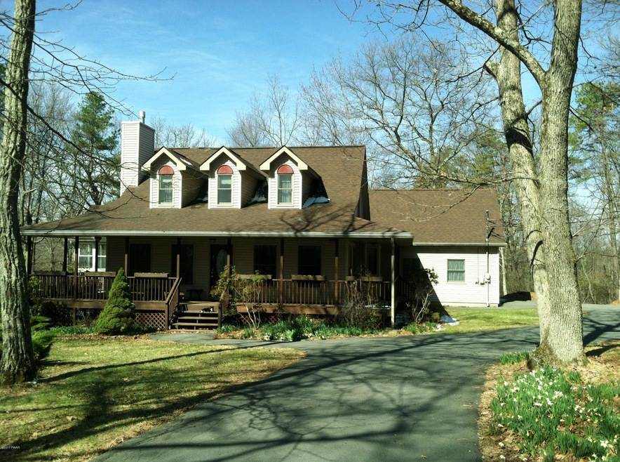 133 Apple Dr, Milford, PA 18337 - photo 1