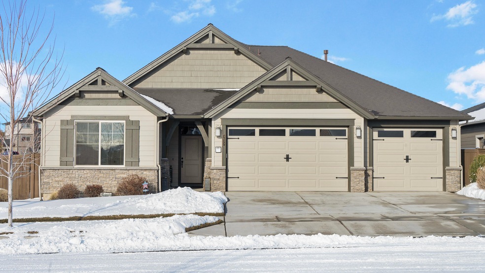 3677 S West Badger Ct, Redmond, OR 97756 - photo 1