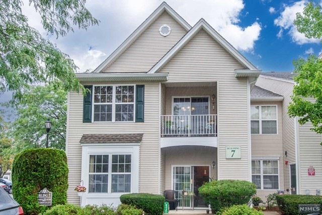 257 Winthrop Dr unit 50, Butler, NJ 07405 - photo 1