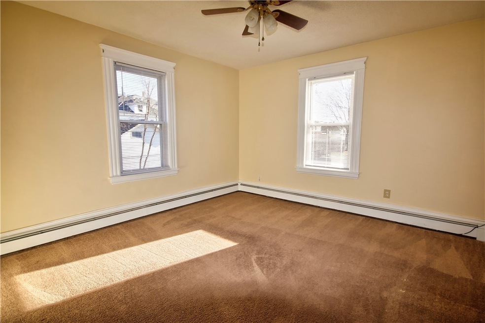 48 Kenwood St unit 2R, Woonsocket, RI 02895 - photo 1