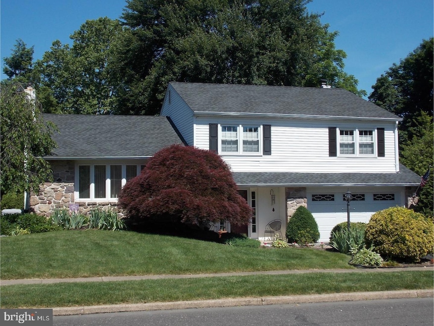 195 Fletcher Dr, Morrisville, PA 19067 - photo 1