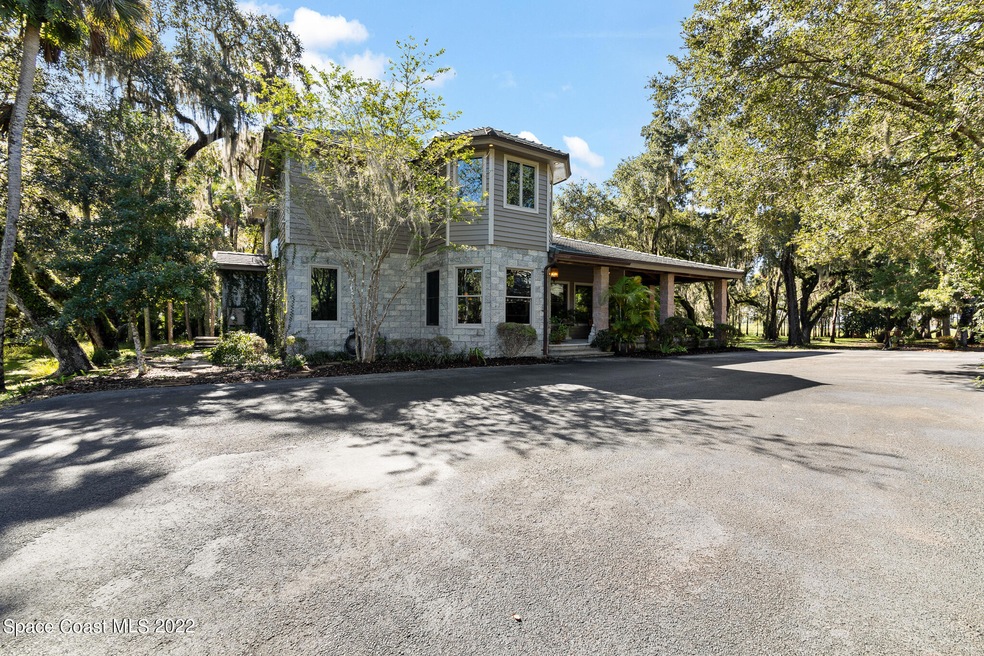 Sold $1,400,000 • Co-Listing Agent