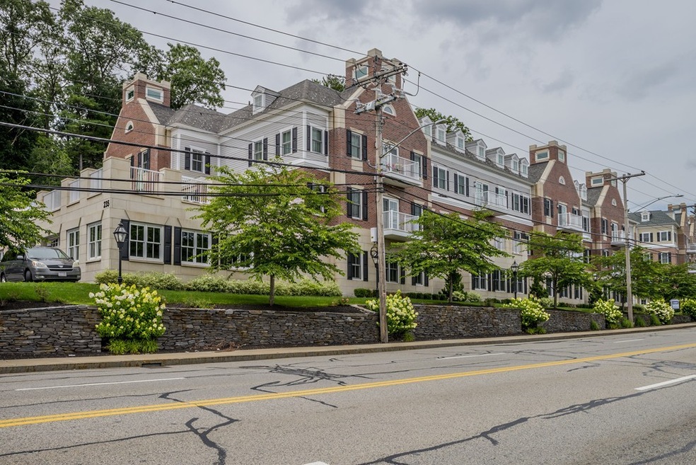235 Cambridge St unit 106, Burlington, MA 01803 - photo 1