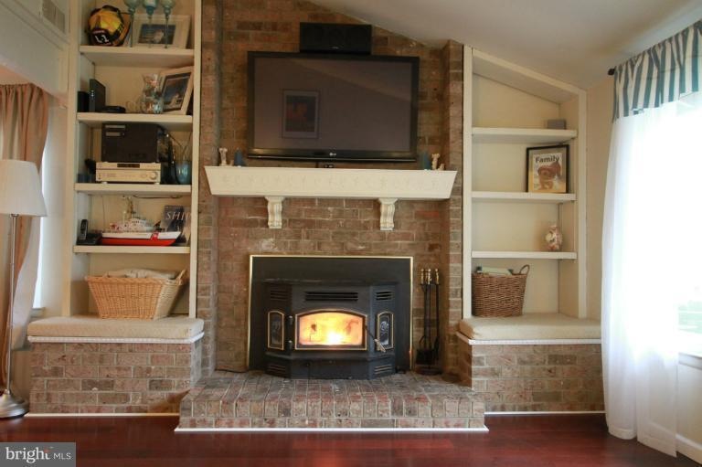 2702 Noblewood Ct, Bowie, MD 20716 - photo 1