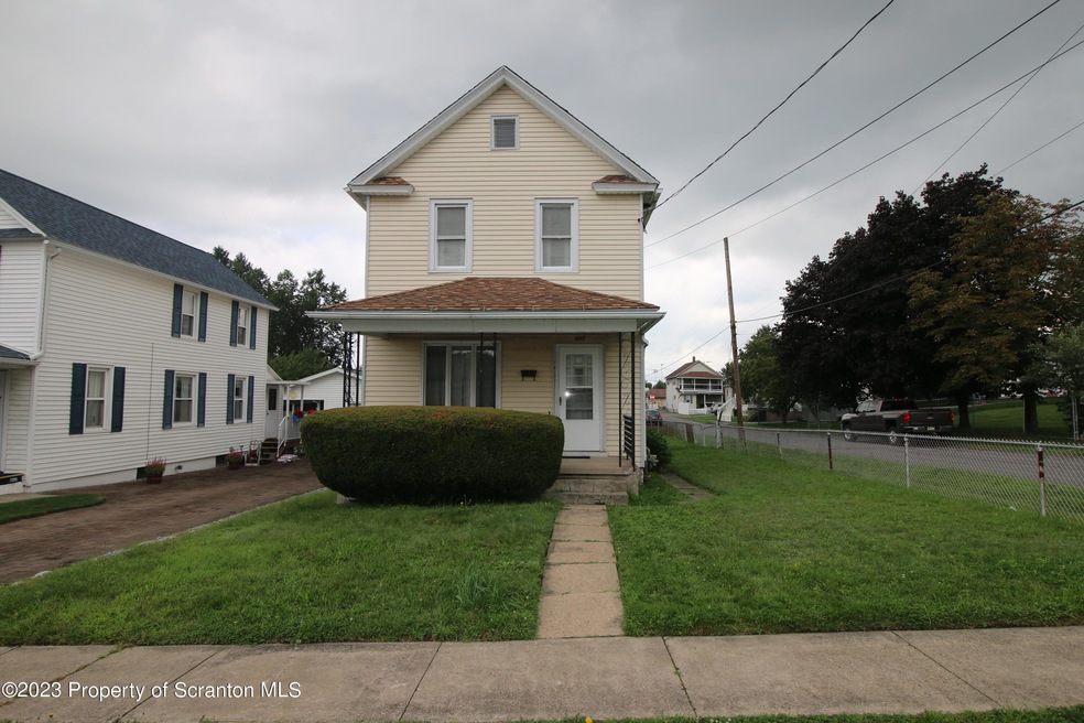 627 Throop St, Dunmore, PA 18512 - photo 1