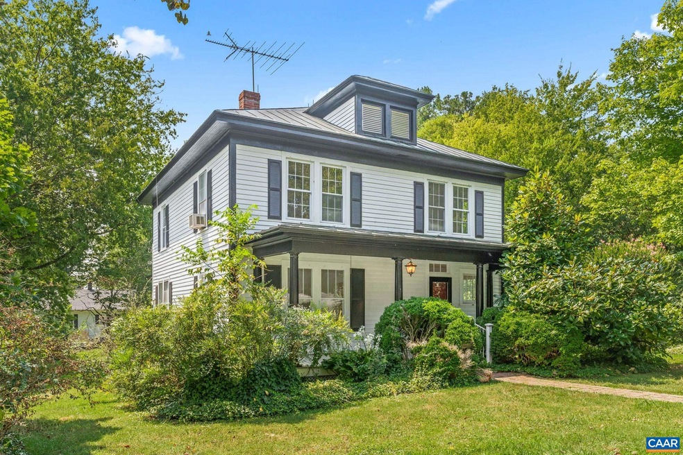 404 W Main St, Louisa, VA 23093 - photo 1