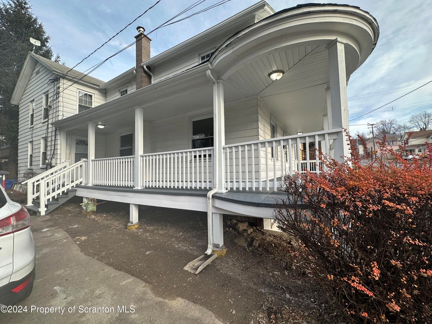 318 Wayne St unit 1, Archbald, PA 18403 - photo 1