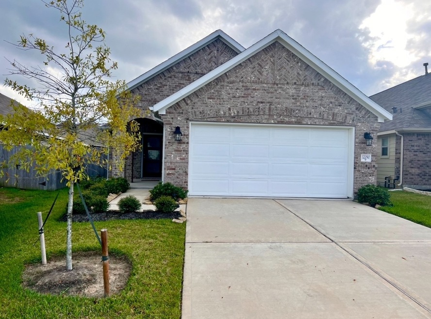 32090 Quail Terrace Ln, Conroe, TX 77385 - photo 1