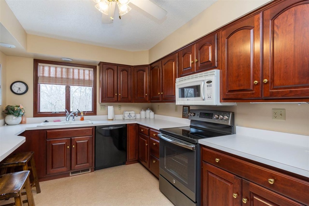 1650 Bilgarie Ct NE, Cedar Rapids, IA 52402 - photo 1