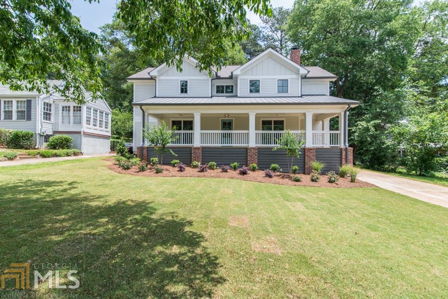 Classic Farmhouse Style Decatur Home with  huge ba