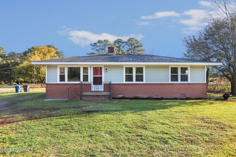 1816 Gum Branch Rd, Jacksonville, NC 28540 - photo 1