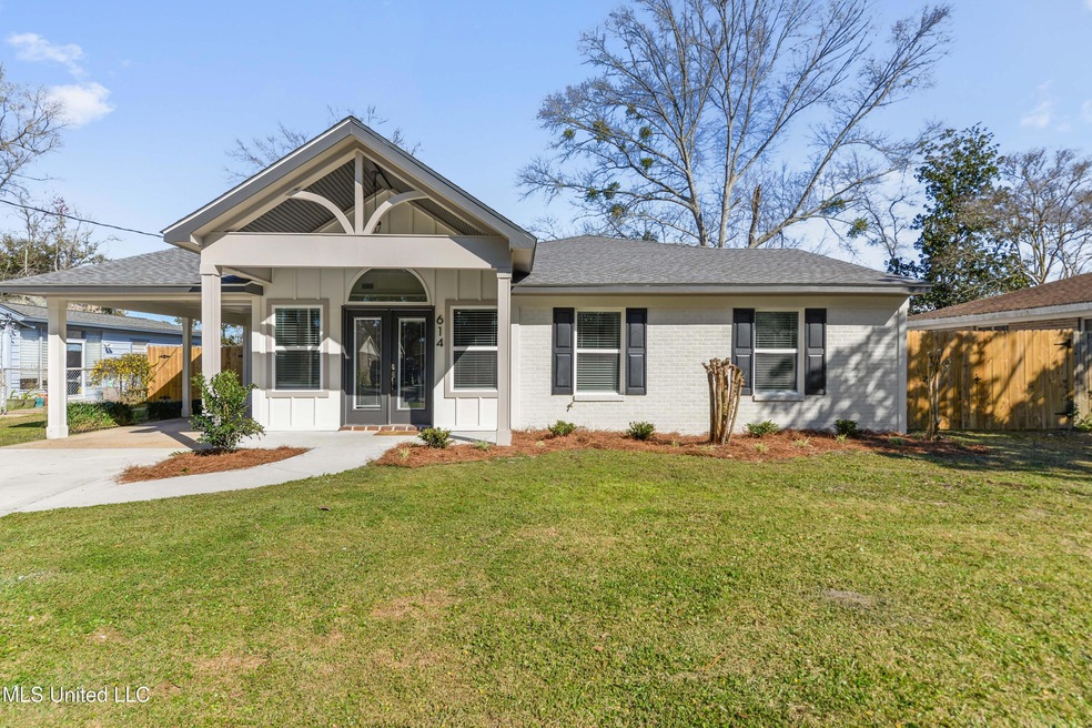 614 Clark Ave, Ocean Springs, MS 39564 - photo 1