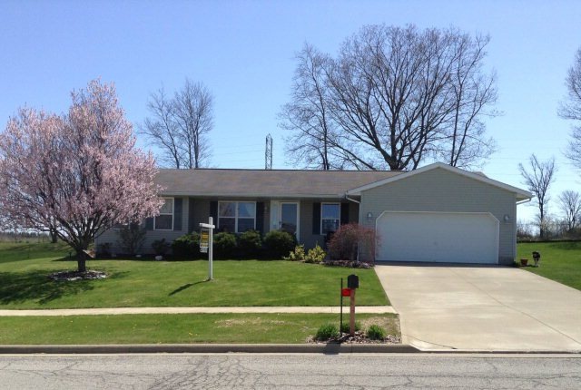 793 King Ridge Dr, Ashland, OH 44805 - photo 1