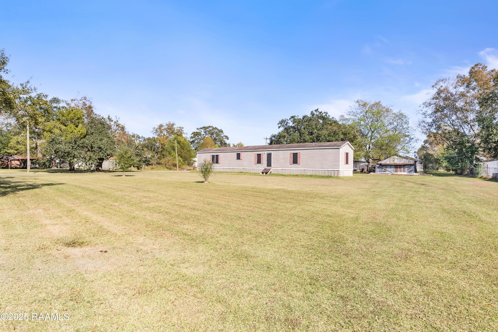 1010 Robert Dr, Saint Martinville, LA 70582 - photo 1