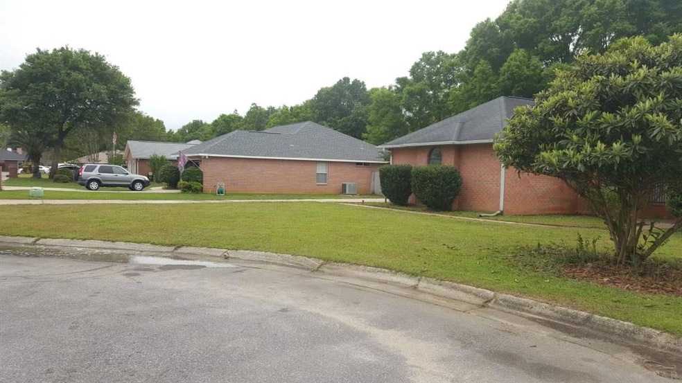3364 Holt Cir, Pensacola, FL 32526 - photo 1