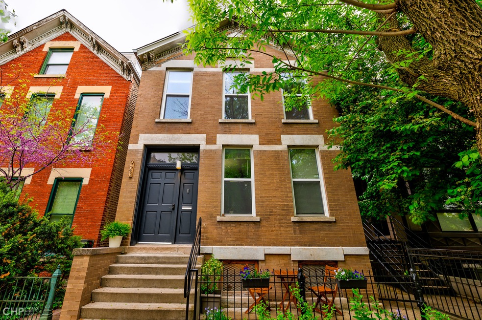 923 N Honore St, Chicago, IL 60622 - photo 1