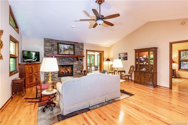 Welcome to 336 Soquili Drive... open, bright and i