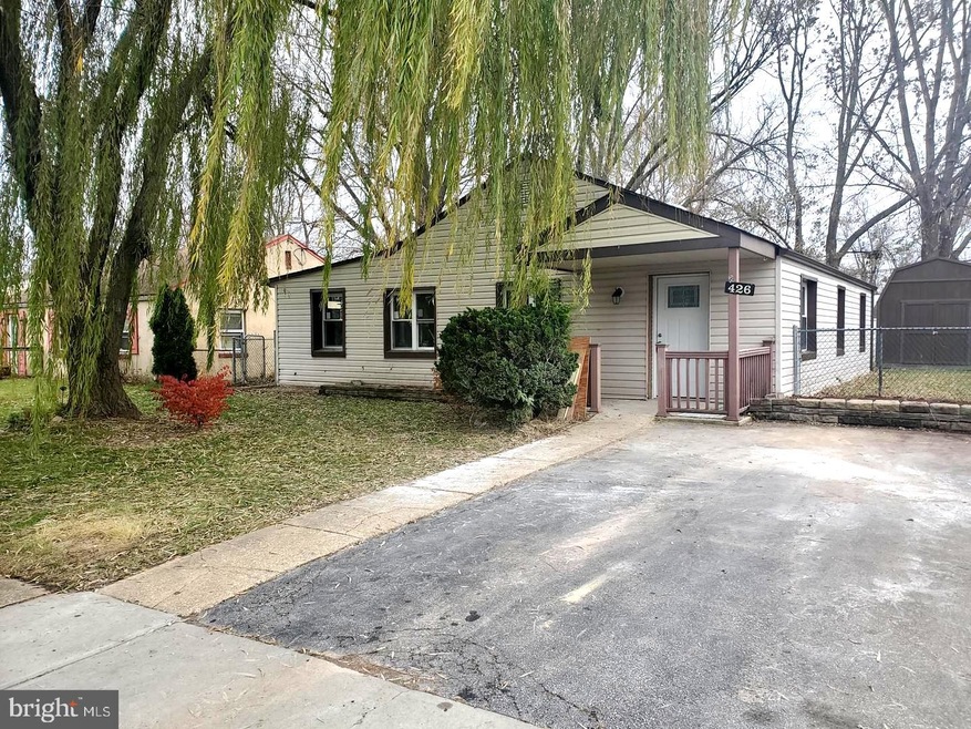 426 Martin Dr, New Castle, DE 19720 - photo 1